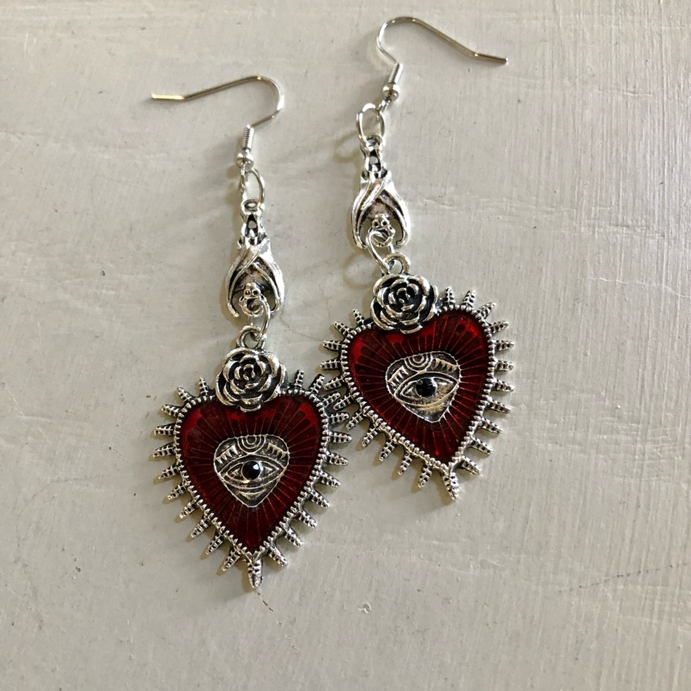 Silver titanium evil eye rose red goth punk heart drop earrings - Picture 4 of 7